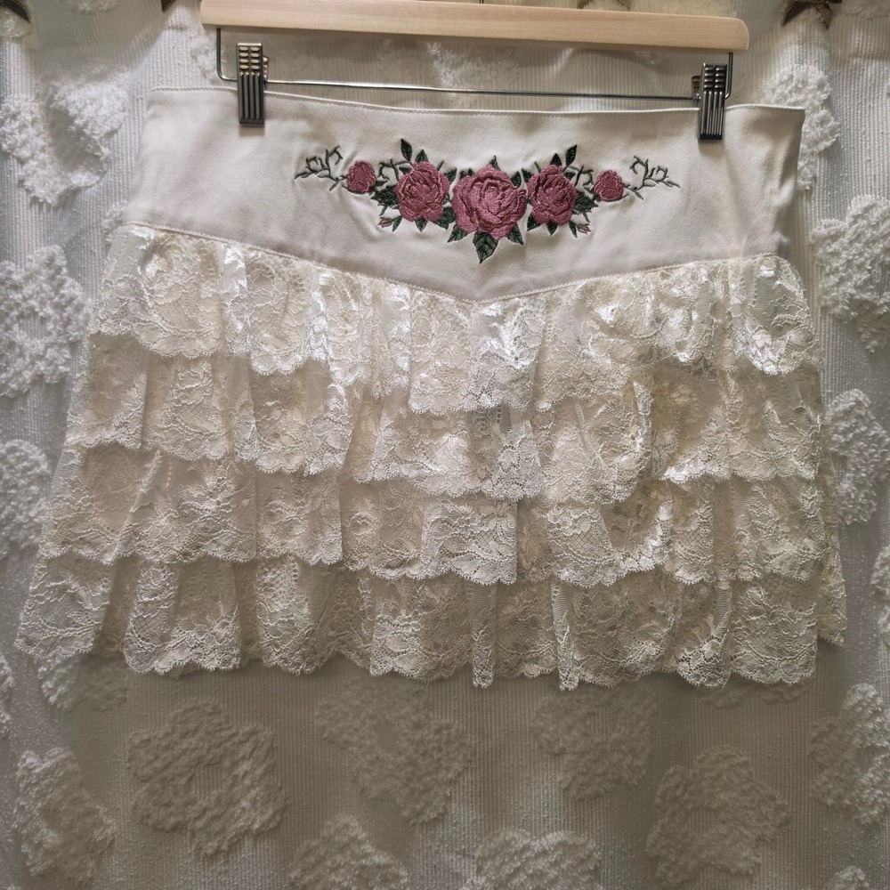 NWT Widow Dolls Kill Ivory Lace Tiered Mini Skirt Pink Rose Embroidery XL